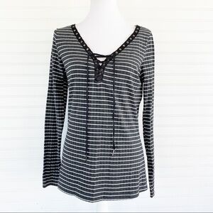 Ribbed V neck Lace up Shirt Size Large